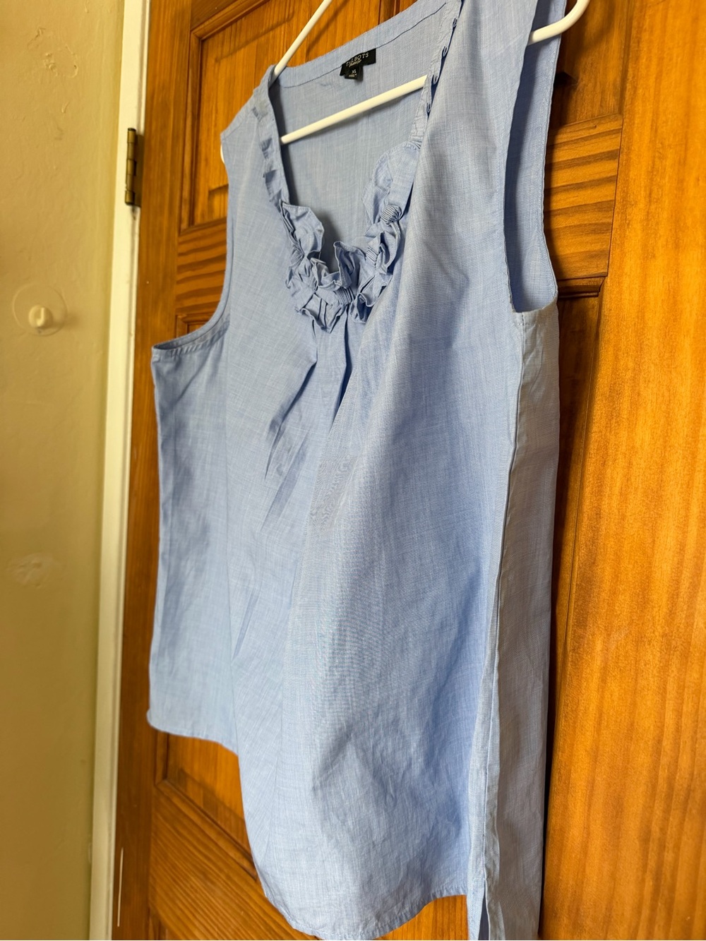 Talbots Blue  Ruffle Scoop Neck Sleeveless Blouse - Picture 4 of 9